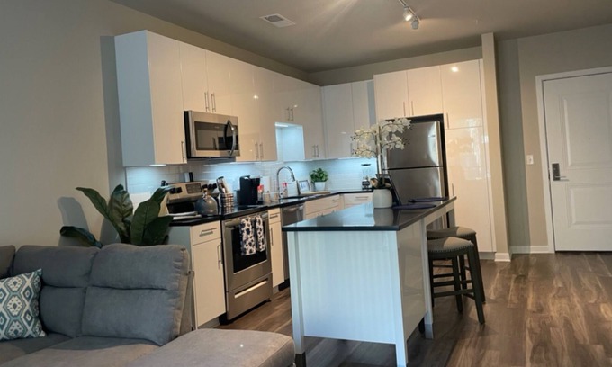 Fairfax Apartment | Where Sophistication meets Comfort