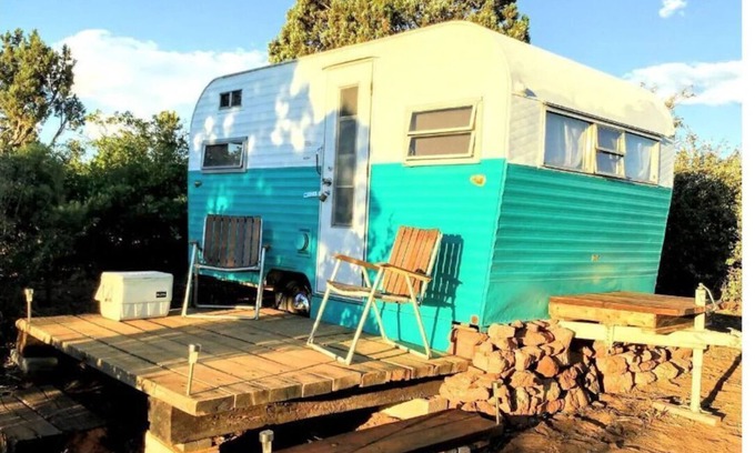 Monticello Apartment | While not a hotel, the Feather Trailer provides a relaxed, peaceful retreat in nature with the warmth and convenience you need for a memorable outdoor getaway.