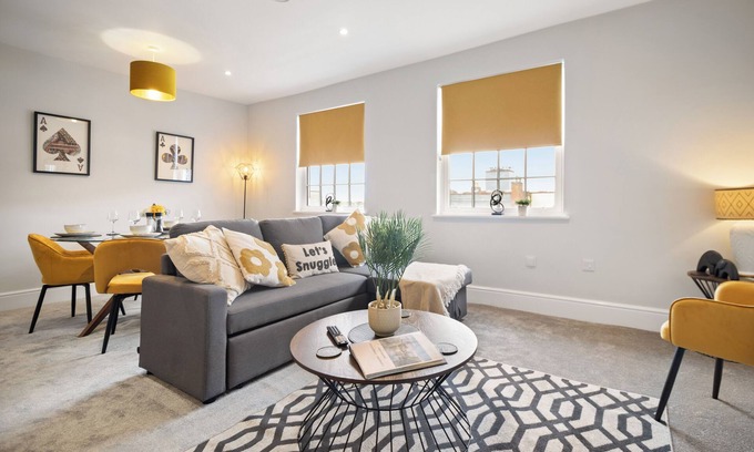 Worcester Apartment | WhiskAwayStays - Victoria House -Apartment 6