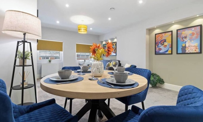 Worcester Apartment | WhiskAwayStays - Victoria House -Apartment 5