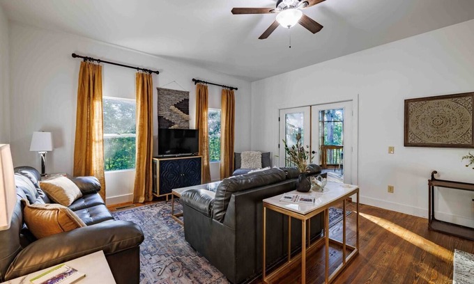 Mentone Apartment | Whispering Pines at Buena Vista Bluffs