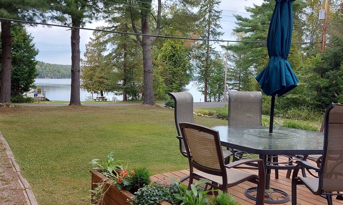 Minden Hills House | Whispering Pines Chalet