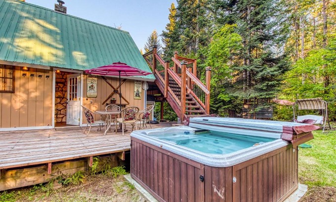 Ardenvoir House | Whispering Pines