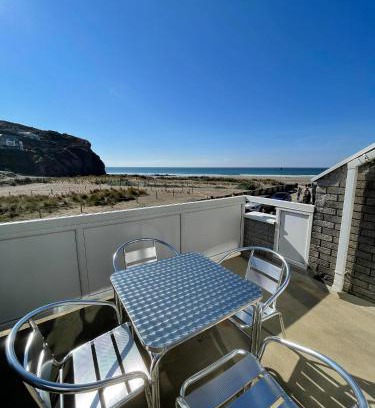 Porthtowan Apartment | Whispering Waves in Porthtowan, Beachfront Apartment