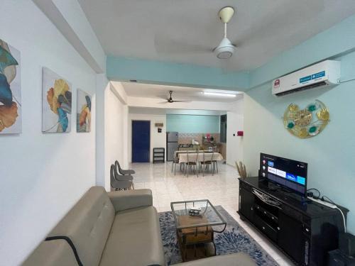 Bukit Baru Apartment | Whispering Woods 3 ROOMS & NETFLIX by EZYROOM MELAKA