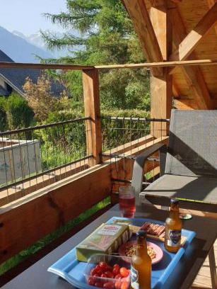 Le Bourg-d'Oisans Ski Chalet | WhispeRive Lodge - le vert aux bords de rive