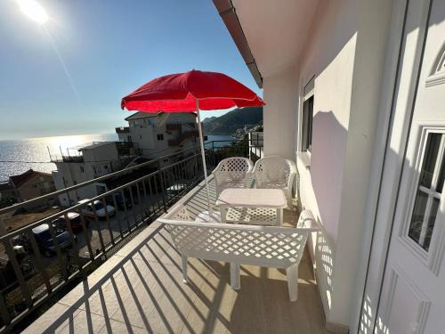 Dobra Voda Apartment | White Apartman