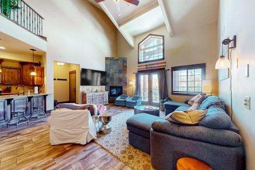 Brian Head House | White Bear #B11