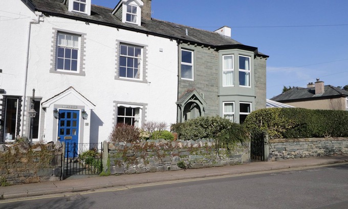 Keswick Cottage | WHITE HOUSE, pet friendly, with open fire in Keswick