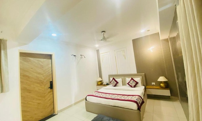 Noida Apartment | White Lotus