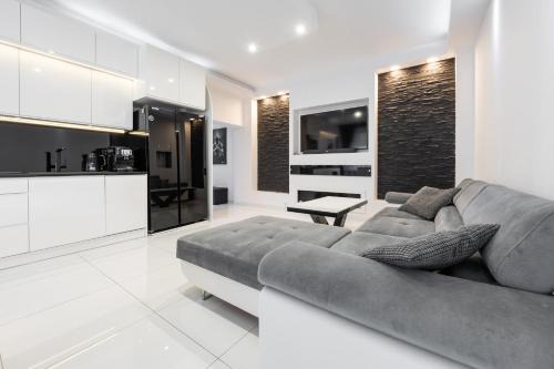 Nikiszowiec Apartment | White Luxury Apartment