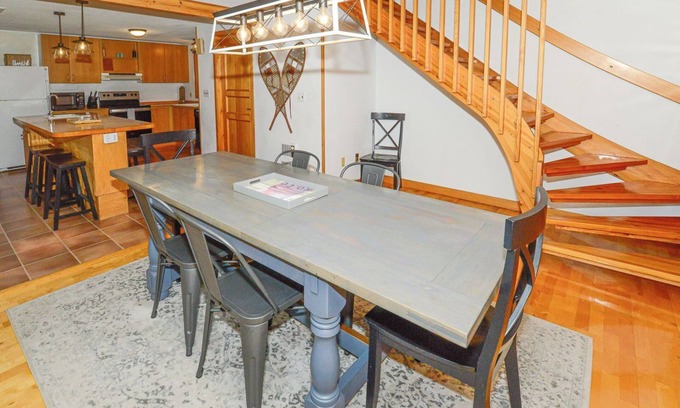 Intervale House | White Mountain Nest – Ski Hike Storyland