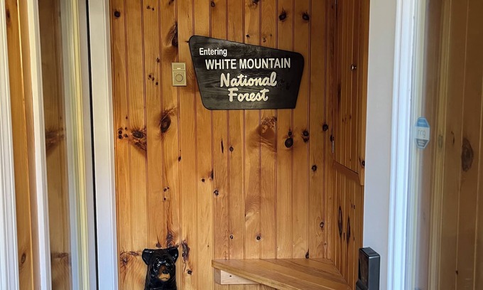 Thornton House | White Mountain RetreatnBase Camp for Hiking, Biking and River fun!