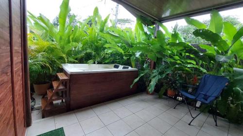 La Fortuna House | White Passiflora - Private Jacuzzi