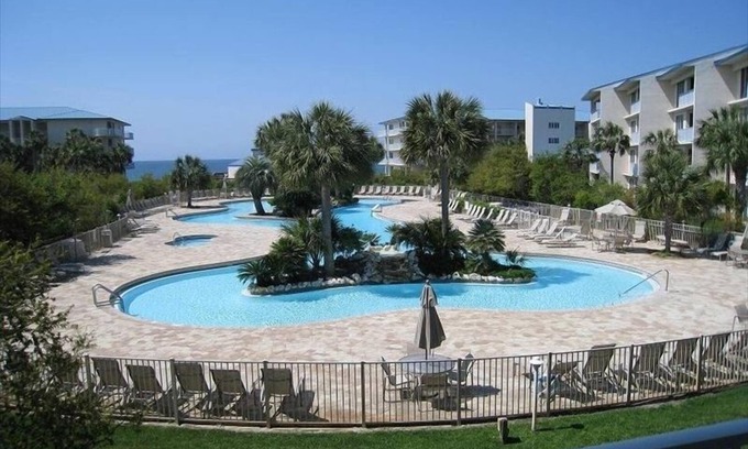 Rosemary Beach Condo | White Pristine Beaches are Waiting For You! Oceanside Complex!