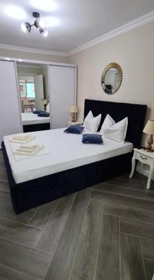 Curtea De Arges Apartment | White rezidence