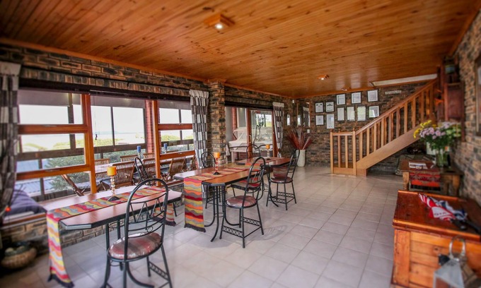 Van Dyks Bay Bed & Breakfast | White Shark Guest House