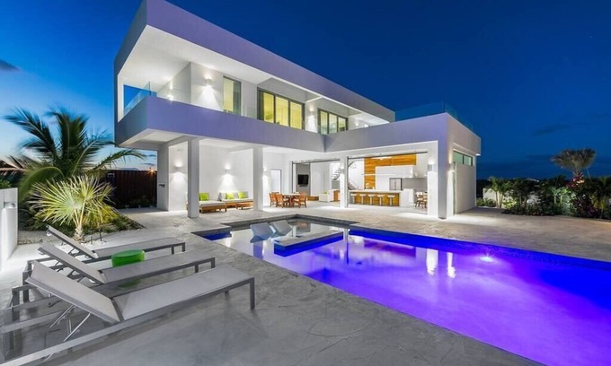 Long Bay Villa | White Villas - Family Beachside Villa with Pool (2