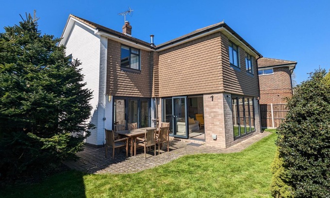Emsworth House | White Walls - Emsworth - a family house that sleeps 8 guests in 4 bedrooms