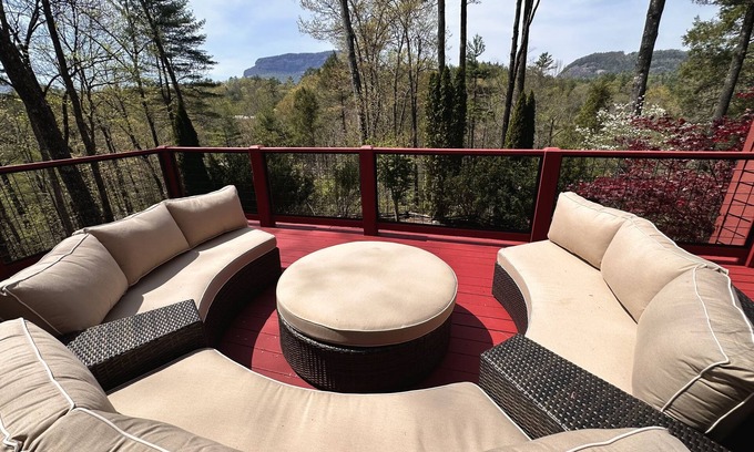 Cashiers House | Whiteside Mountain View: Creek Access, Spacious Grounds