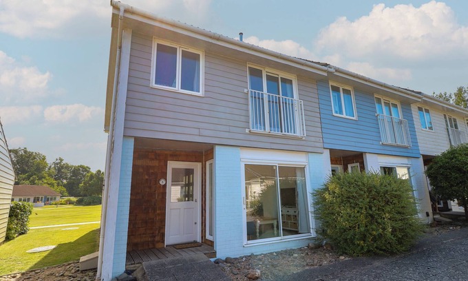 Yarmouth Cottage | WHITFIELD P5, family friendly, country holiday cottage in Yarmouth