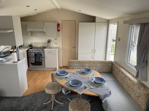 Seasalter Other | Whitstable 2 bed Fully Fitted Seaside Caravan