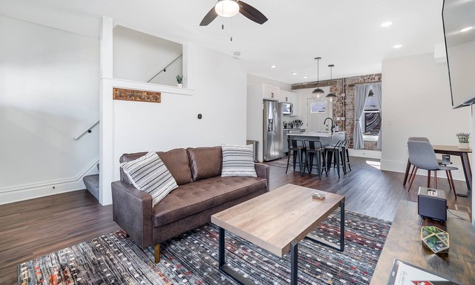 Merion Village House | Whittier @ twoXfive 2 Bed Urban Townhouse