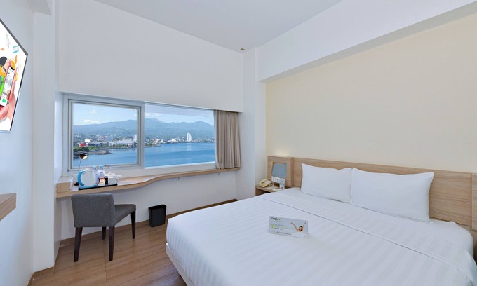 Manado City Centre Hotel | Whiz Prime Hotel Megamas Manado