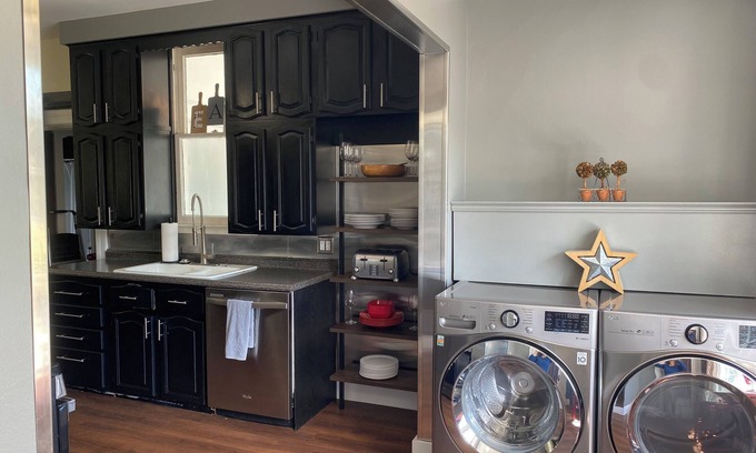 Athens House | Whole Hours. 1/2 mile walk to Court St and a short walk to the OU campus.