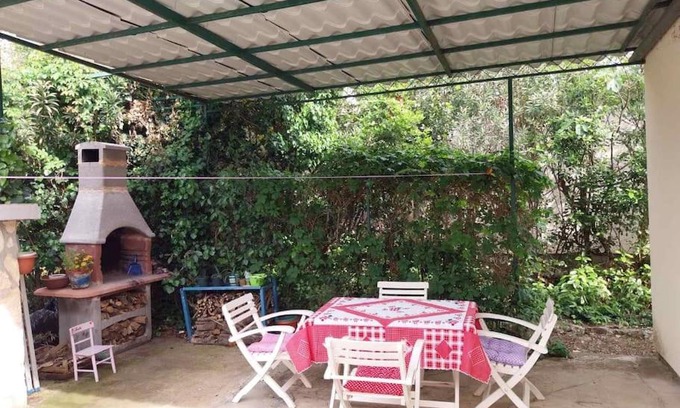 Jadrija House | Whole house Ariela, 20m to the beach, has a barbecue, 2 terraces