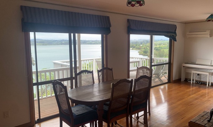 Kerikeri House | Whole House with KerKeri inlet views, fisherman's paradise