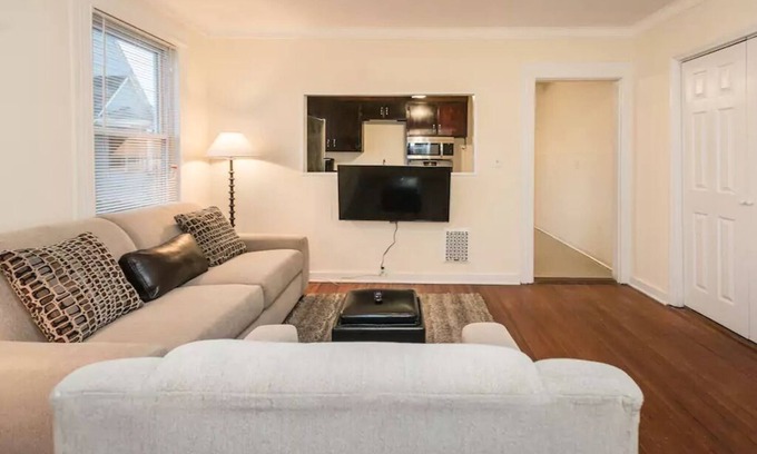Bridgeport Apartment | Whole, Private, Spacious 3BR Home <1hr to NYC