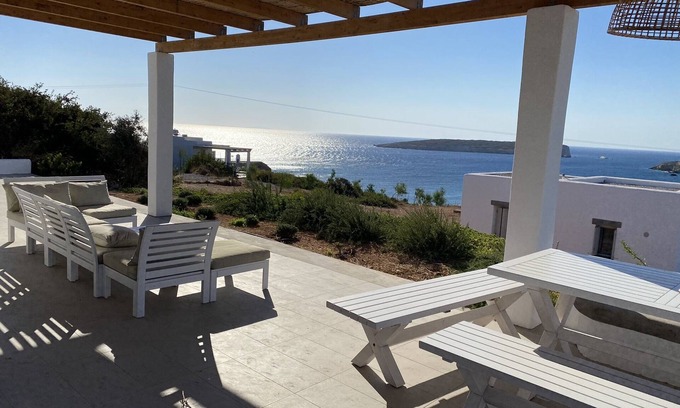 Lipsoi Villa | Whole villa on the splendid sea of TURKOMNIMA
