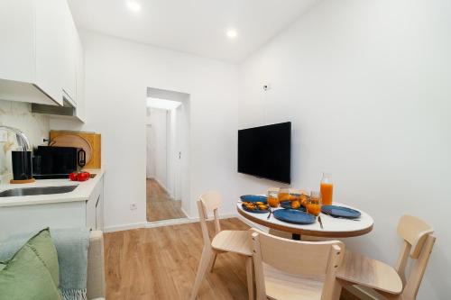 Sao Miguel do Rio Torto Apartment | Whome Live the Lisbon Dream - Cobblestones & Culture