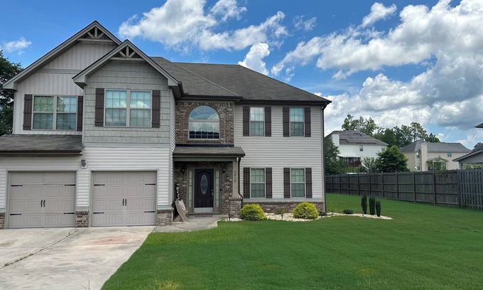 Peach Orchard House | Why rent a room when you can rent the entire house
