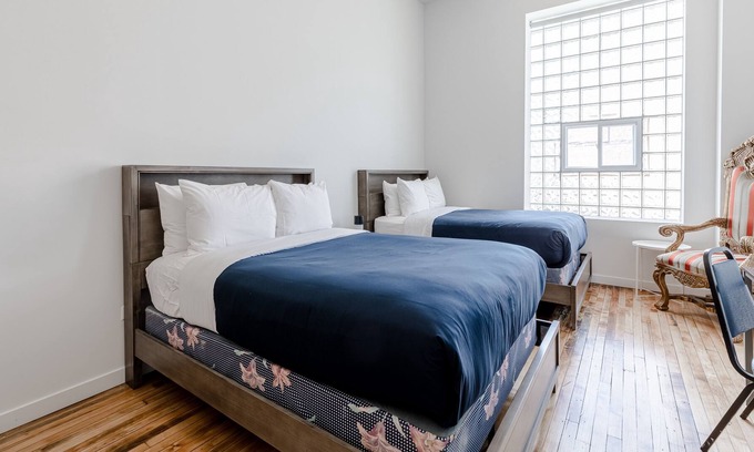Wicker Park Condo | Wicker Park Condo with Gorgeous Roof Deck by RedAwning