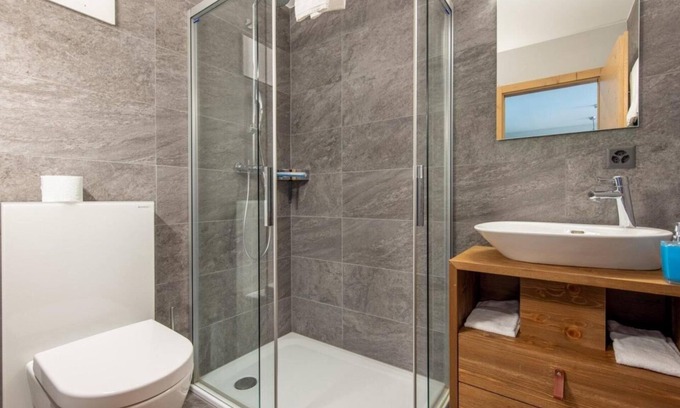Vercorin Apartment | Wifi, 250m from shops, sauna, hammam, terrace, balcony, tv, ski locker, 35m², Vercorin