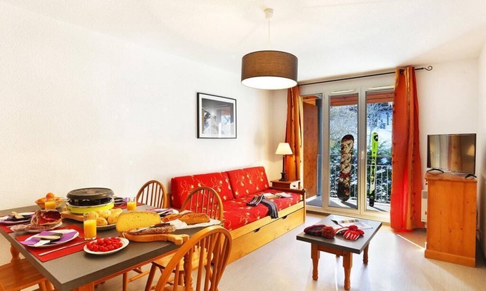 Ax-les-Thermes Apartment | Wifi, 50m from resort center, fitness, swimming pool, sauna, parking, ski locker, 39m²