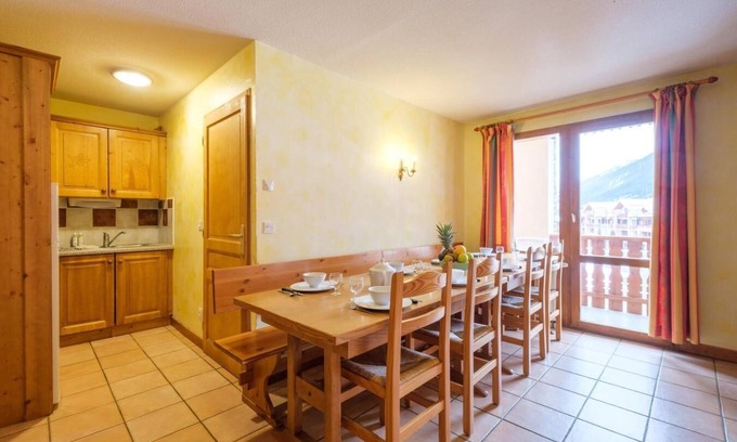 Lanslevillard Apartment | Wifi, 50m from shops, sauna, balcony, parking, tv, ski locker, 72m², Val Cenis