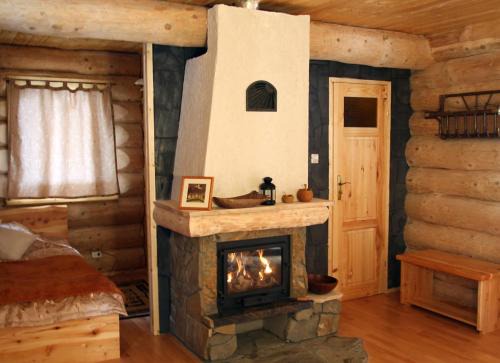 Lutowiska Cabin | Wilcza Jama - domki z bali