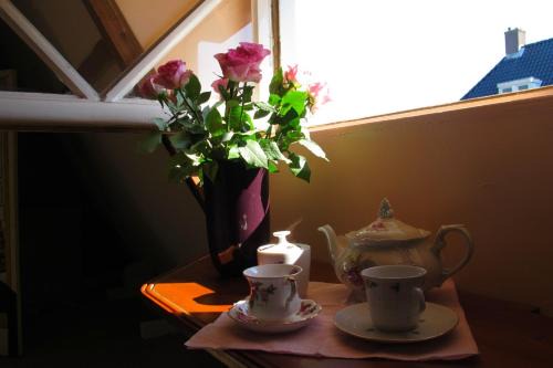 Amsterdam West Bed & Breakfast | Wild Roses