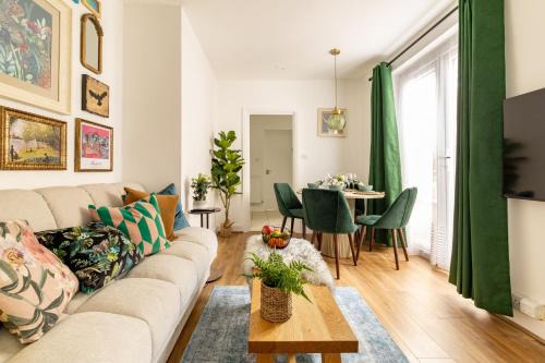 Charlton Apartment | Wild Roses Serviced Apartments - Charlton
