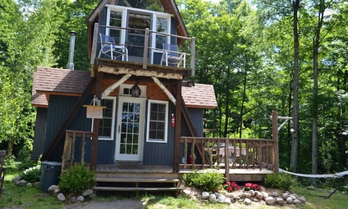Richland Cabin | Wilderness White Birch Cabin on Private Laken