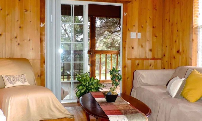 Boerne Cabin | Wildflowers Cabin @ HomeAway Ranch
