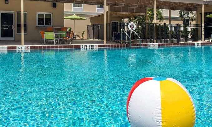 Tropic Hotel | Wildlife, Beaches, Nearby | Enjoy Comfort, Poolside And Highway Access | 2 units