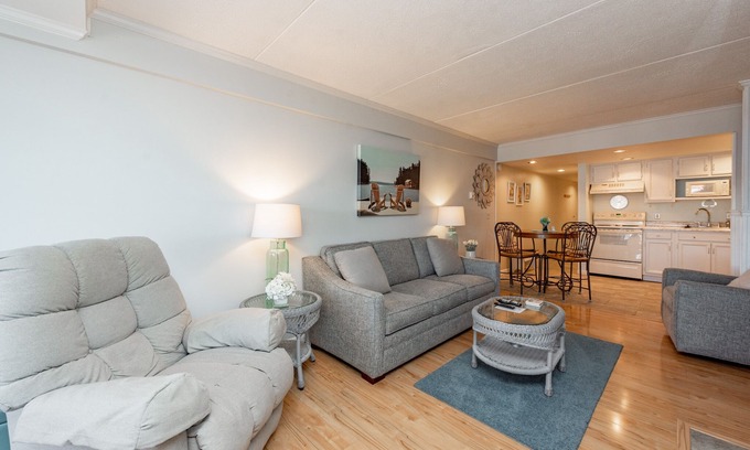 Thayerville Condo | Will O' The Wisp 105A: Lakefront Efficiency Condo with Patio, Recently Updated!