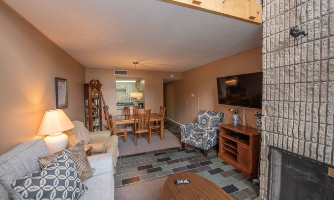 Thayerville Condo | Will O' The Wisp 512G: Lakefront 2 Bedroom Condo with Private Balcony!