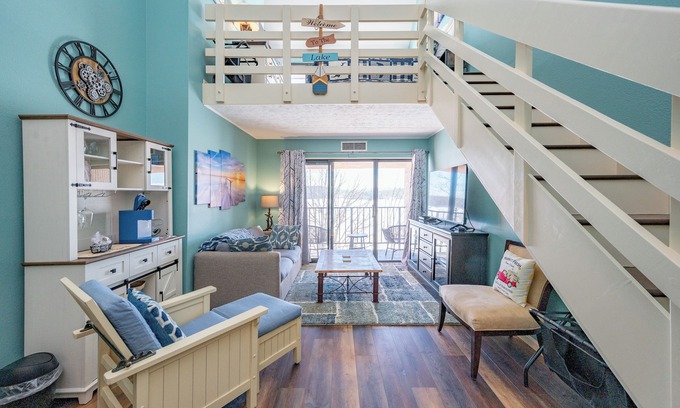 Thayerville Condo | Will O' The Wisp 710H: Lakefront Studio Condo with Full Kitchen, Free WIFI!