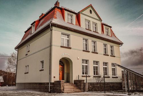 Lubawka Bed & Breakfast | Willa Orzeł