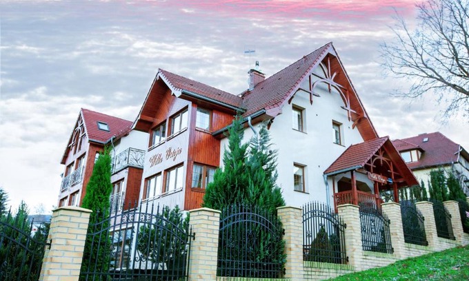 Swieradow-Zdroj House | Willa Ostoja